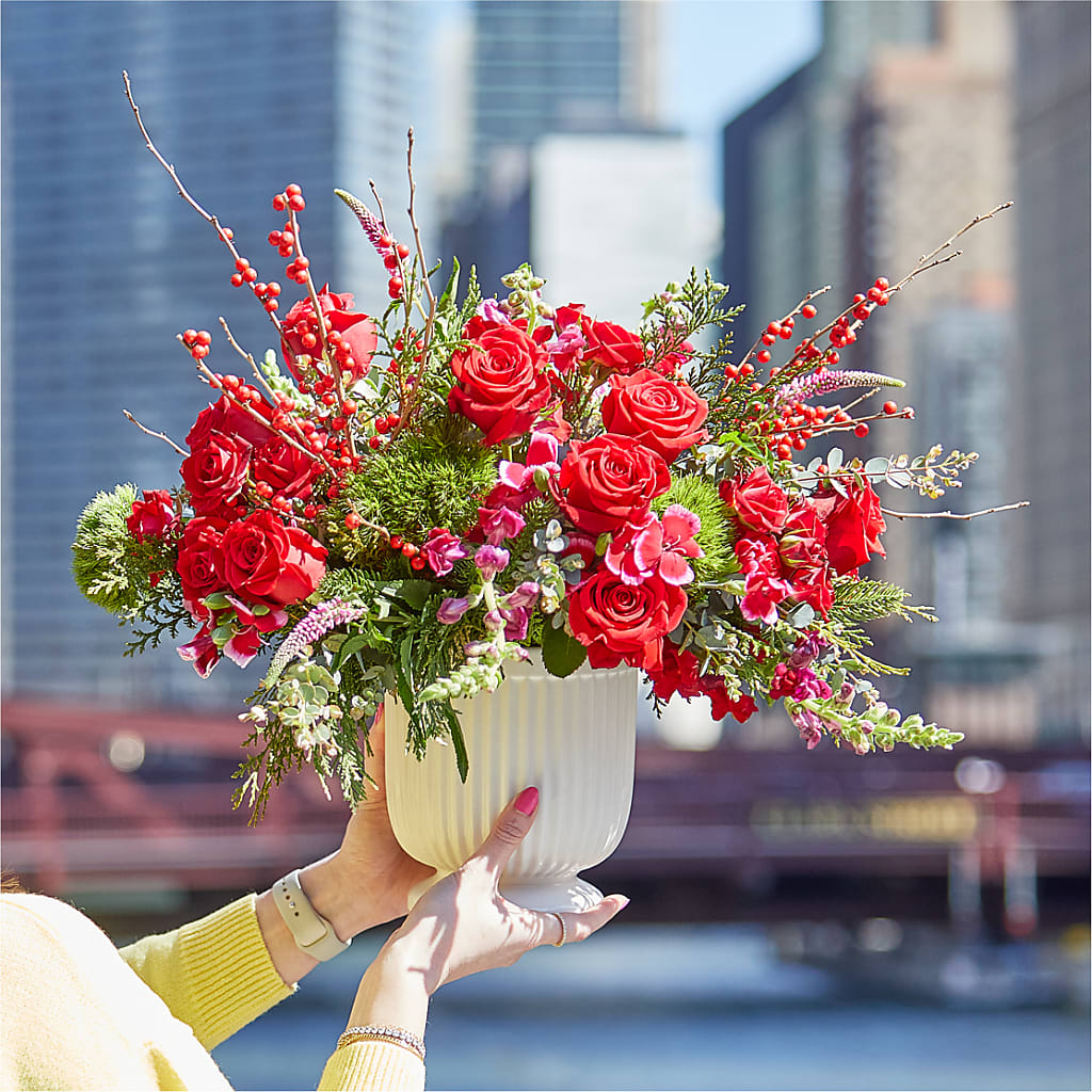 Big Red Bow Bouquet – The Arrangement Smiles Unlimited Llc, Anderson IN