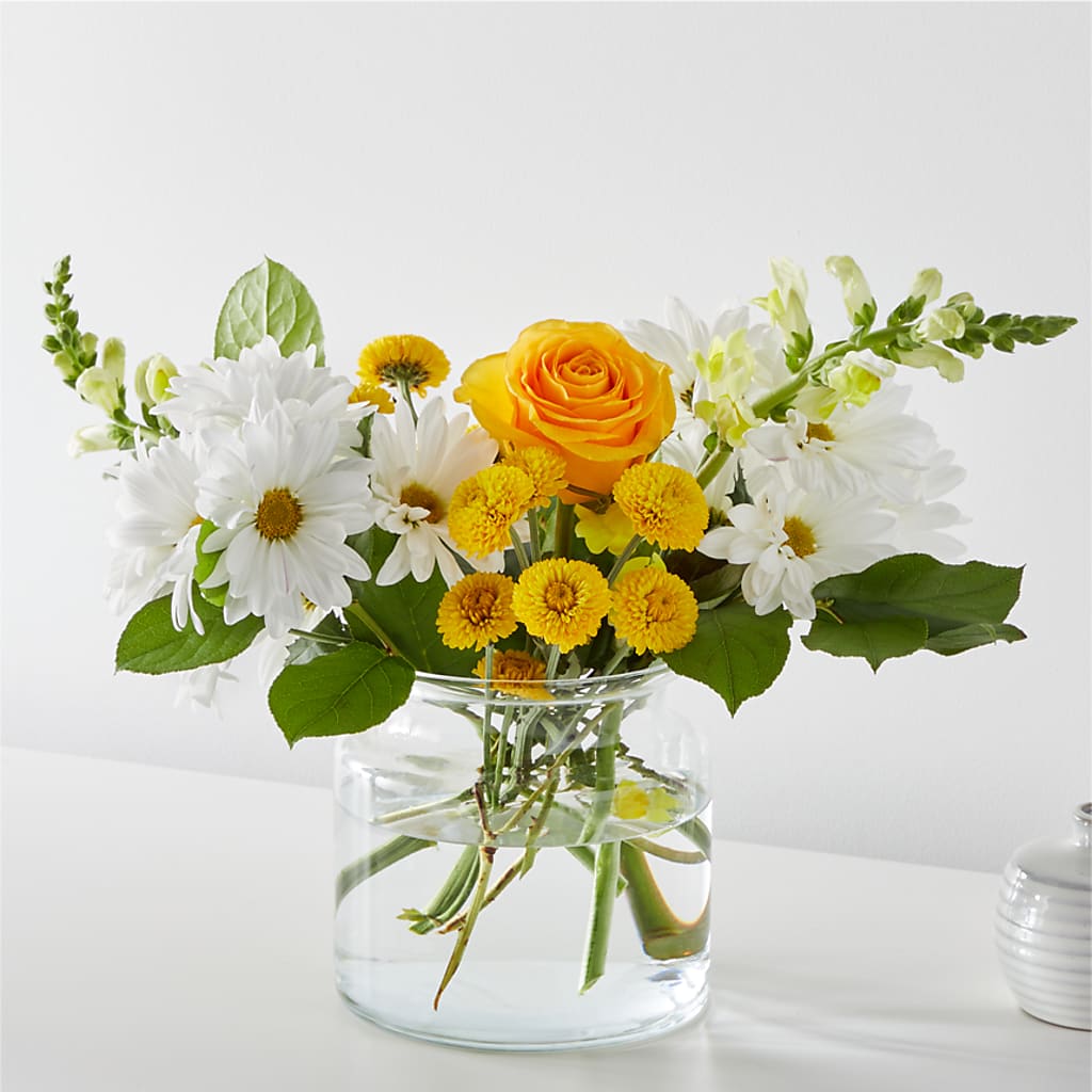 Sun Salutation Bouquet – The Arrangement Smiles Unlimited Llc, Anderson IN