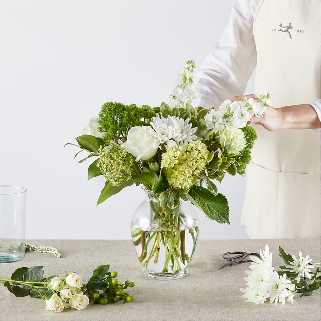 Irish Garden - A Florist Original – The Arrangement Smiles Unlimited Llc, Anderson IN