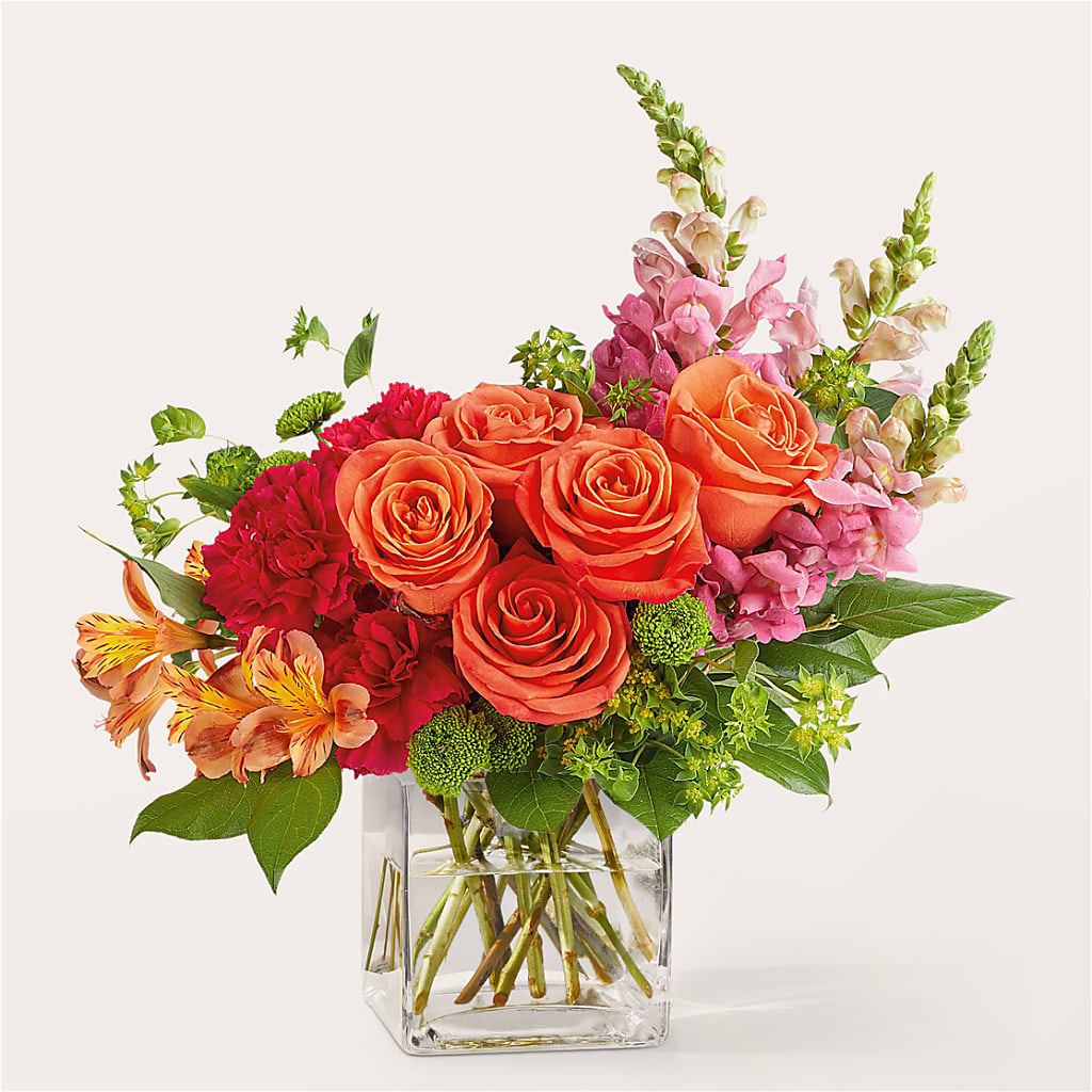 Cosmopolitan Bouquet – The Arrangement Smiles Unlimited Llc, Anderson IN