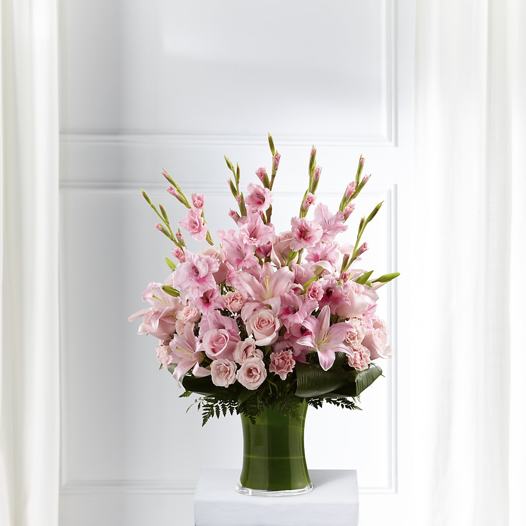 Lovely Tribute Bouquet – The Arrangement Smiles Unlimited Llc, Anderson IN