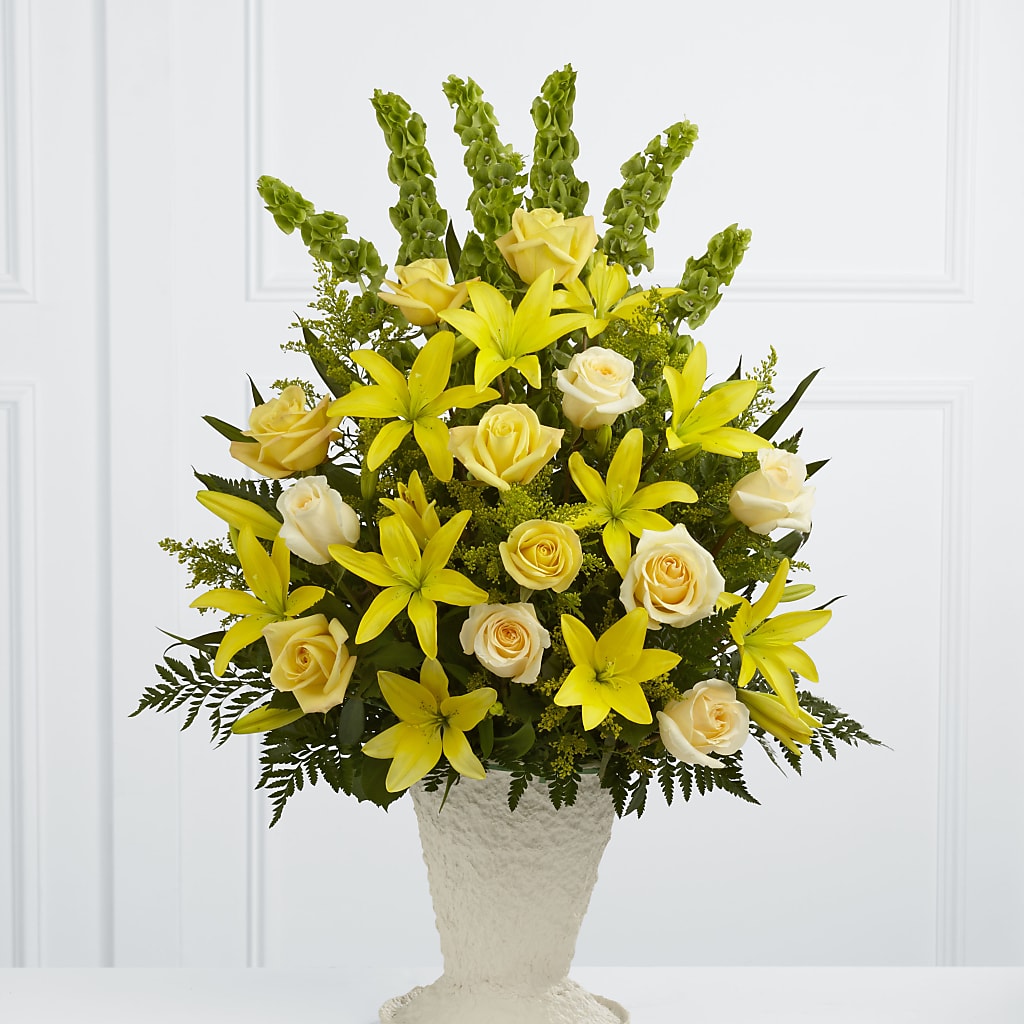 Golden Memories Arrangement – The Arrangement Smiles Unlimited Llc, Anderson IN