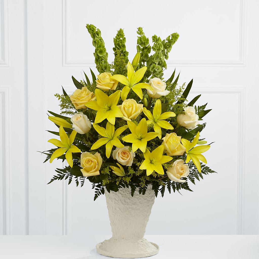 Golden Memories Arrangement – The Arrangement Smiles Unlimited Llc, Anderson IN