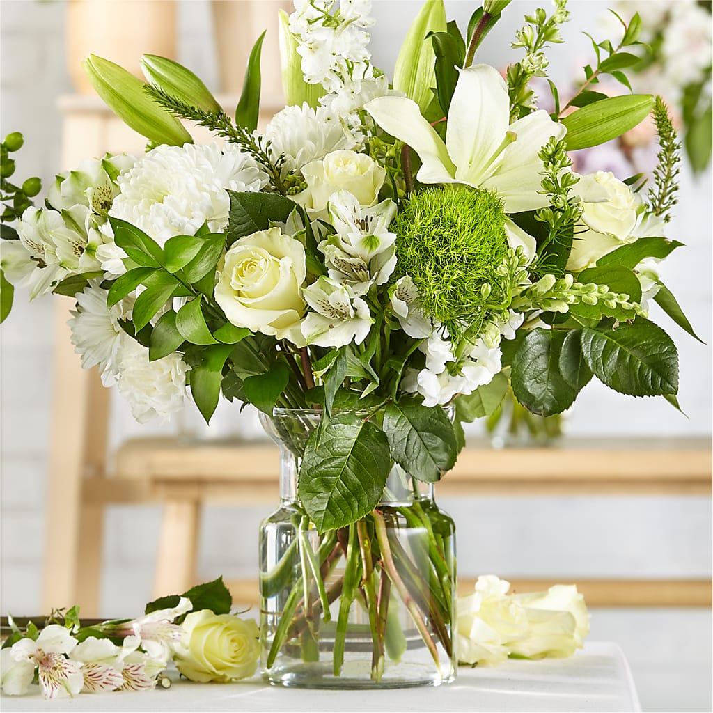 Classic Ivory – A Florist Original – The Arrangement Smiles Unlimited Llc, Anderson IN