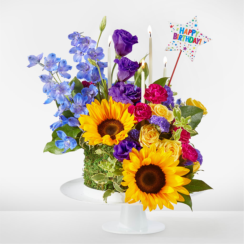 Star of the Day Floral Cake – The Arrangement Smiles Unlimited Llc, Anderson IN
