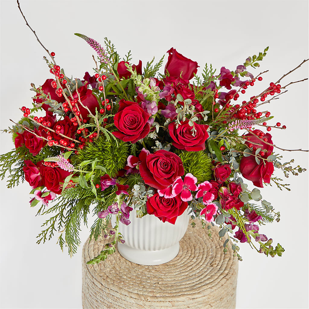 Big Red Bow Bouquet –  The Arrangement Smiles Unlimited Llc, Anderson IN
