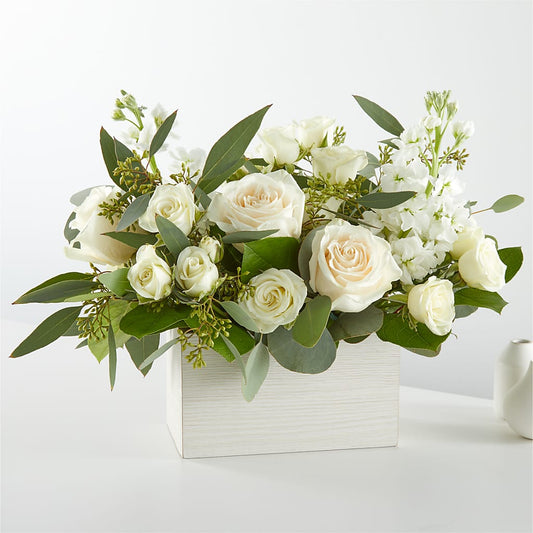 Fresh Linen Box Bouquet –  The Arrangement Smiles Unlimited Llc, Anderson IN