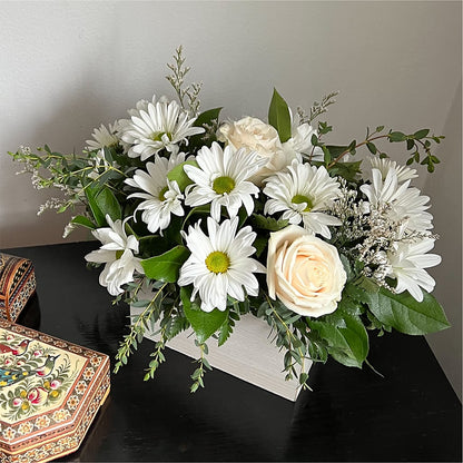 Fresh Linen Box Bouquet –  The Arrangement Smiles Unlimited Llc, Anderson IN