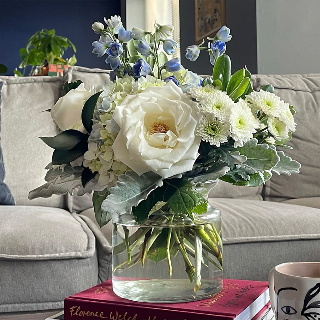 Clear Skies Bouquet –  The Arrangement Smiles Unlimited Llc, Anderson IN