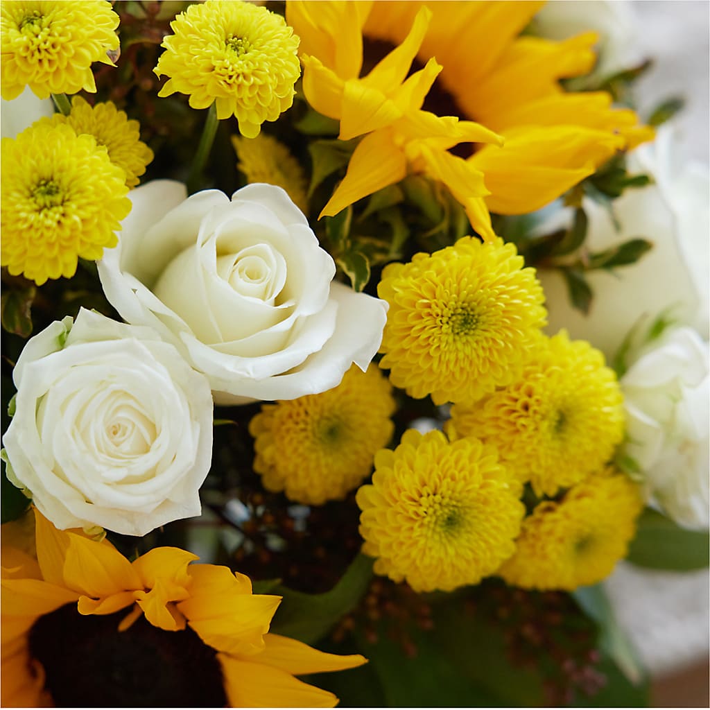 Luminous Morning Bouquet –  The Arrangement Smiles Unlimited Llc, Anderson IN