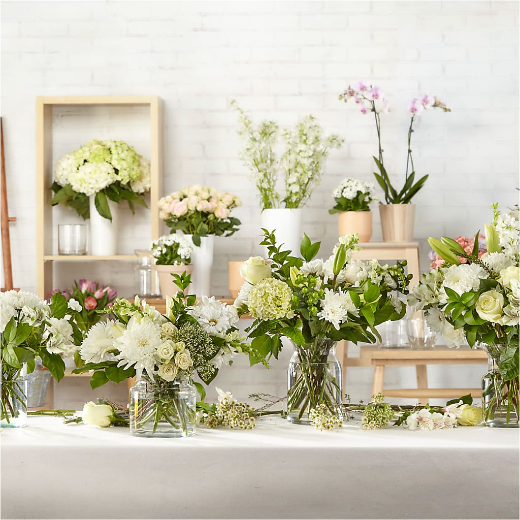 Classic Ivory – A Florist Original –  The Arrangement Smiles Unlimited Llc, Anderson IN