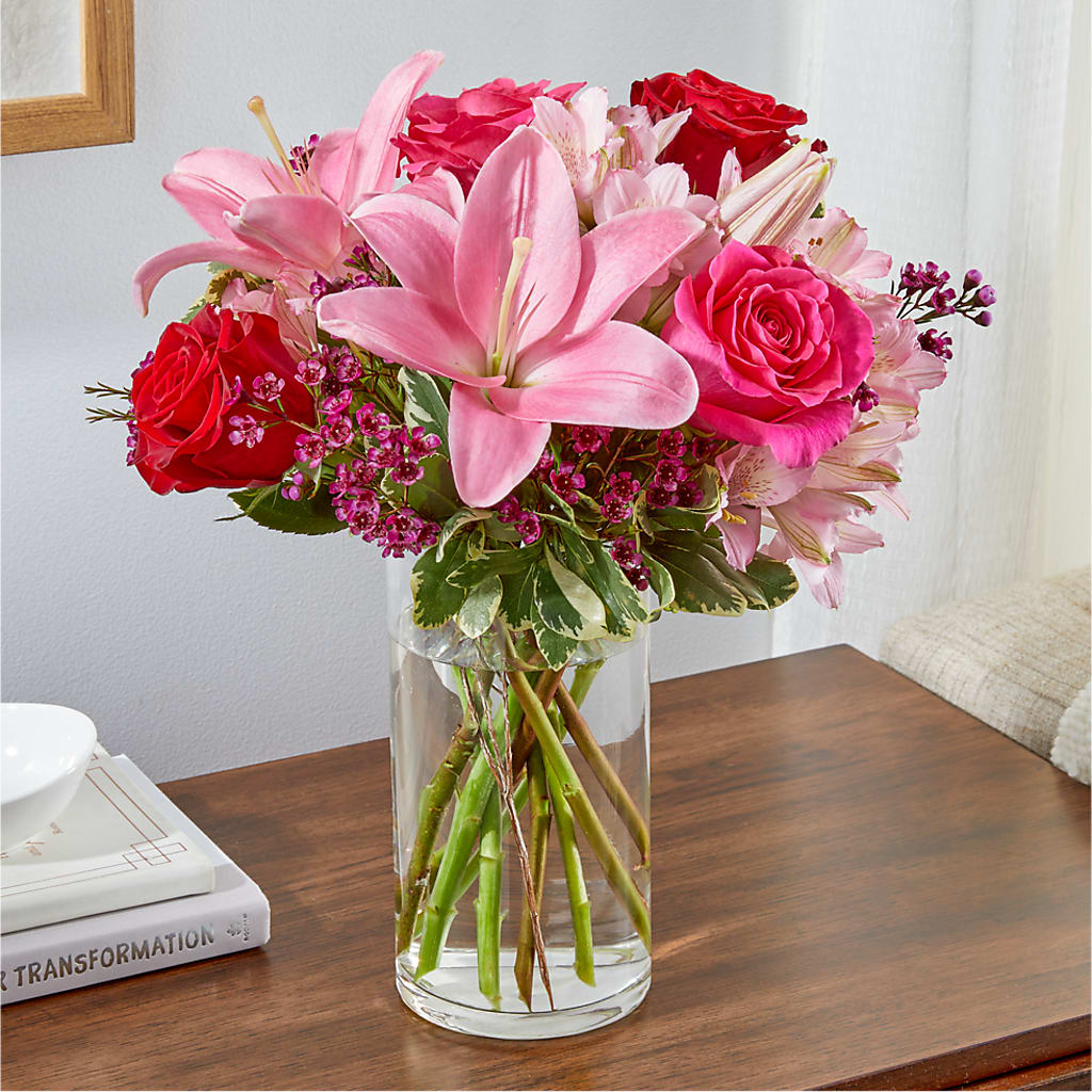 Lucky in Love Bouquet –  The Arrangement Smiles Unlimited Llc, Anderson IN