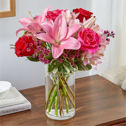 Lucky in Love Bouquet –  The Arrangement Smiles Unlimited Llc, Anderson IN