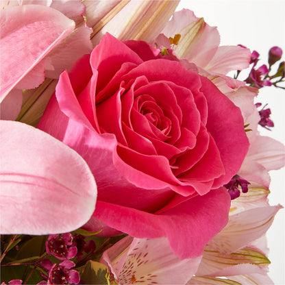 Lucky in Love Bouquet –  The Arrangement Smiles Unlimited Llc, Anderson IN