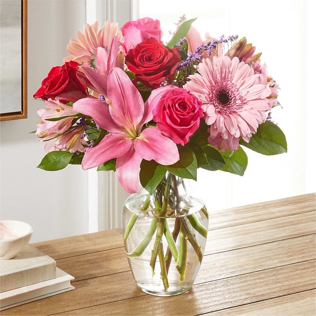 Lots of Love Bouquet –  The Arrangement Smiles Unlimited Llc, Anderson IN