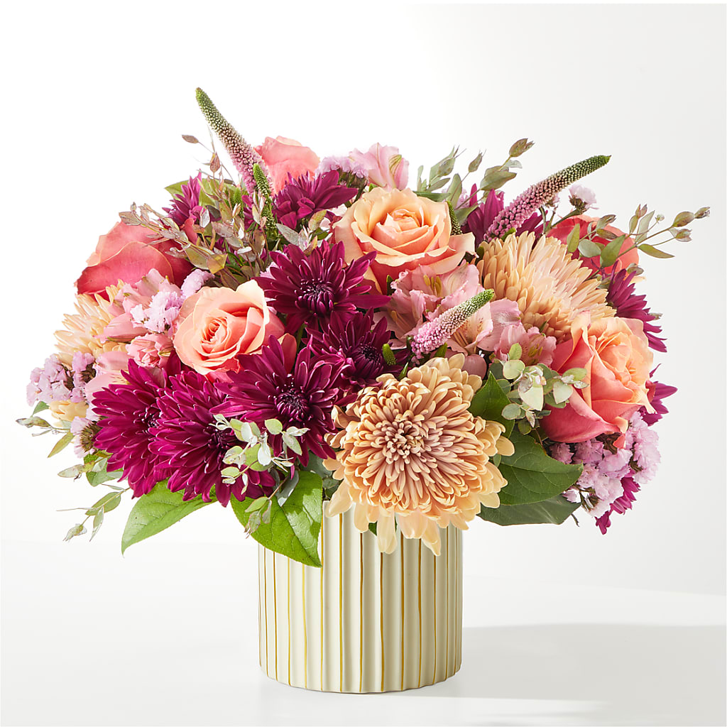 Berry Cobbler Bouquet with Ivory Vase –  The Arrangement Smiles Unlimited Llc, Anderson IN
