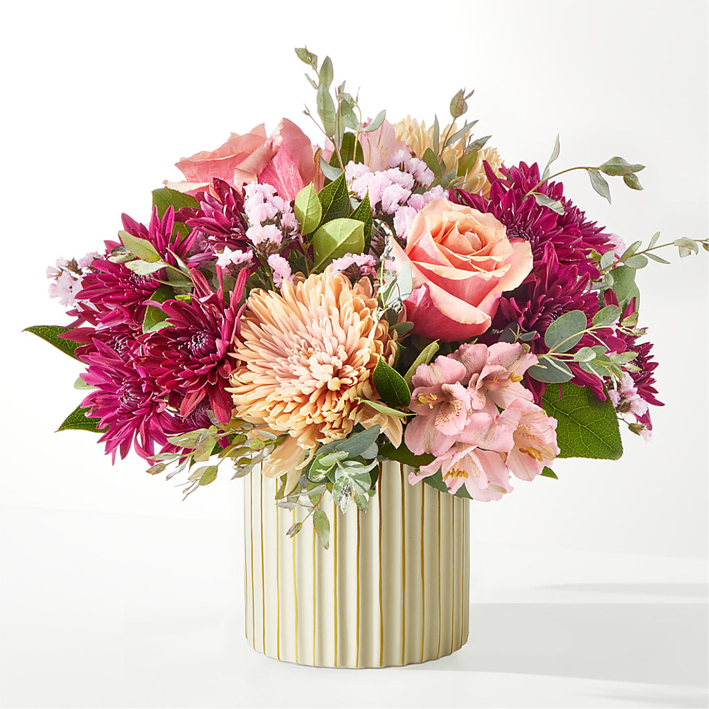 Berry Cobbler Bouquet with Ivory Vase –  The Arrangement Smiles Unlimited Llc, Anderson IN